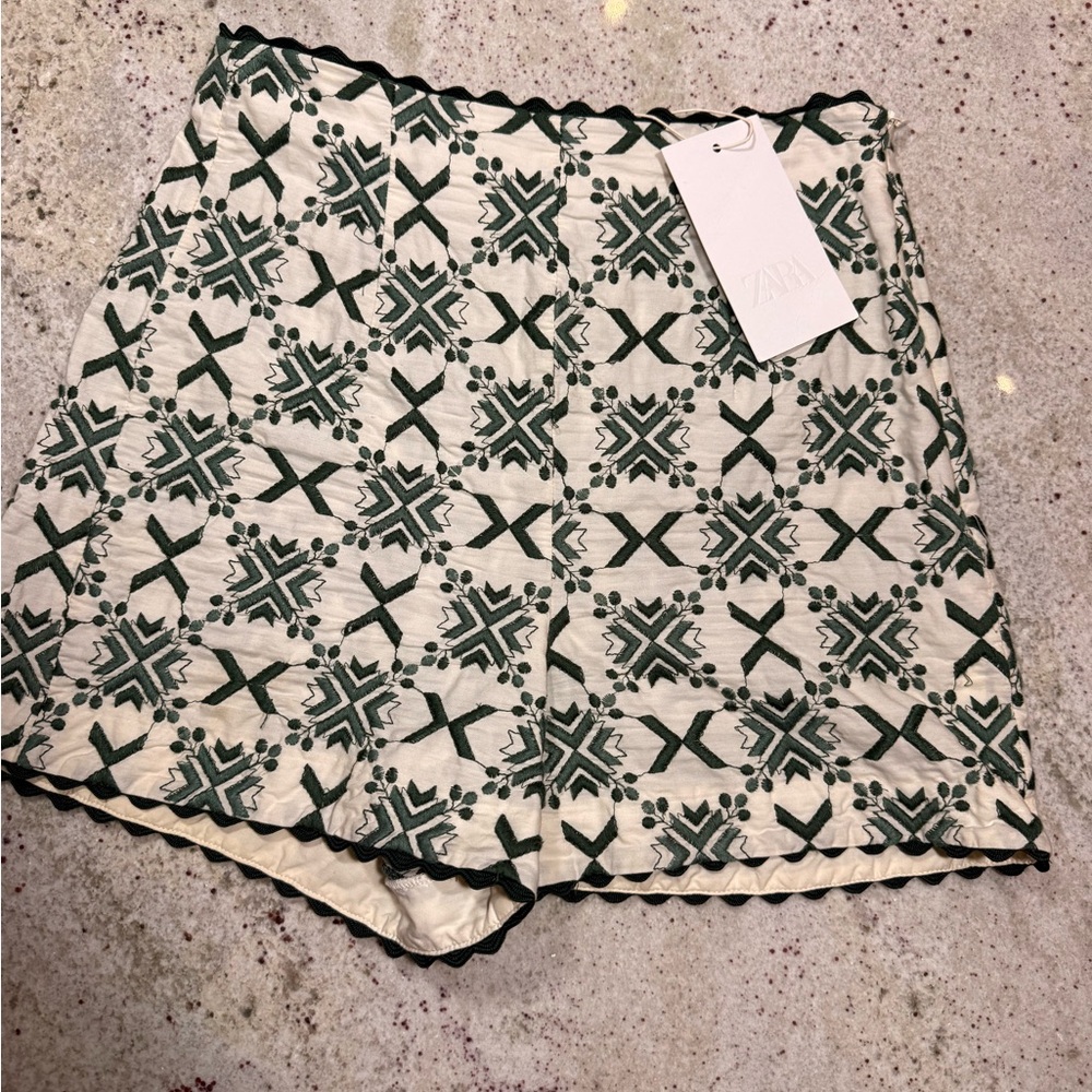 Zara Cream and Green Patterned High Waist Shorts